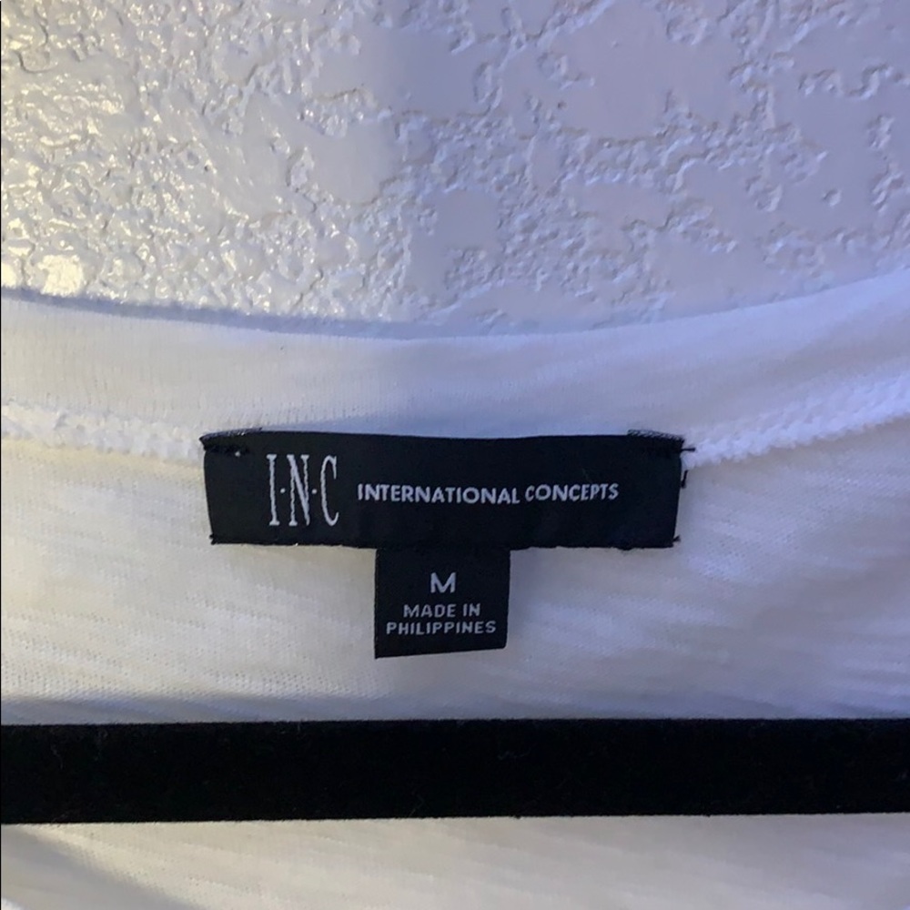 🌟Women’s INC White Crow Neck - Picture 4 of 4